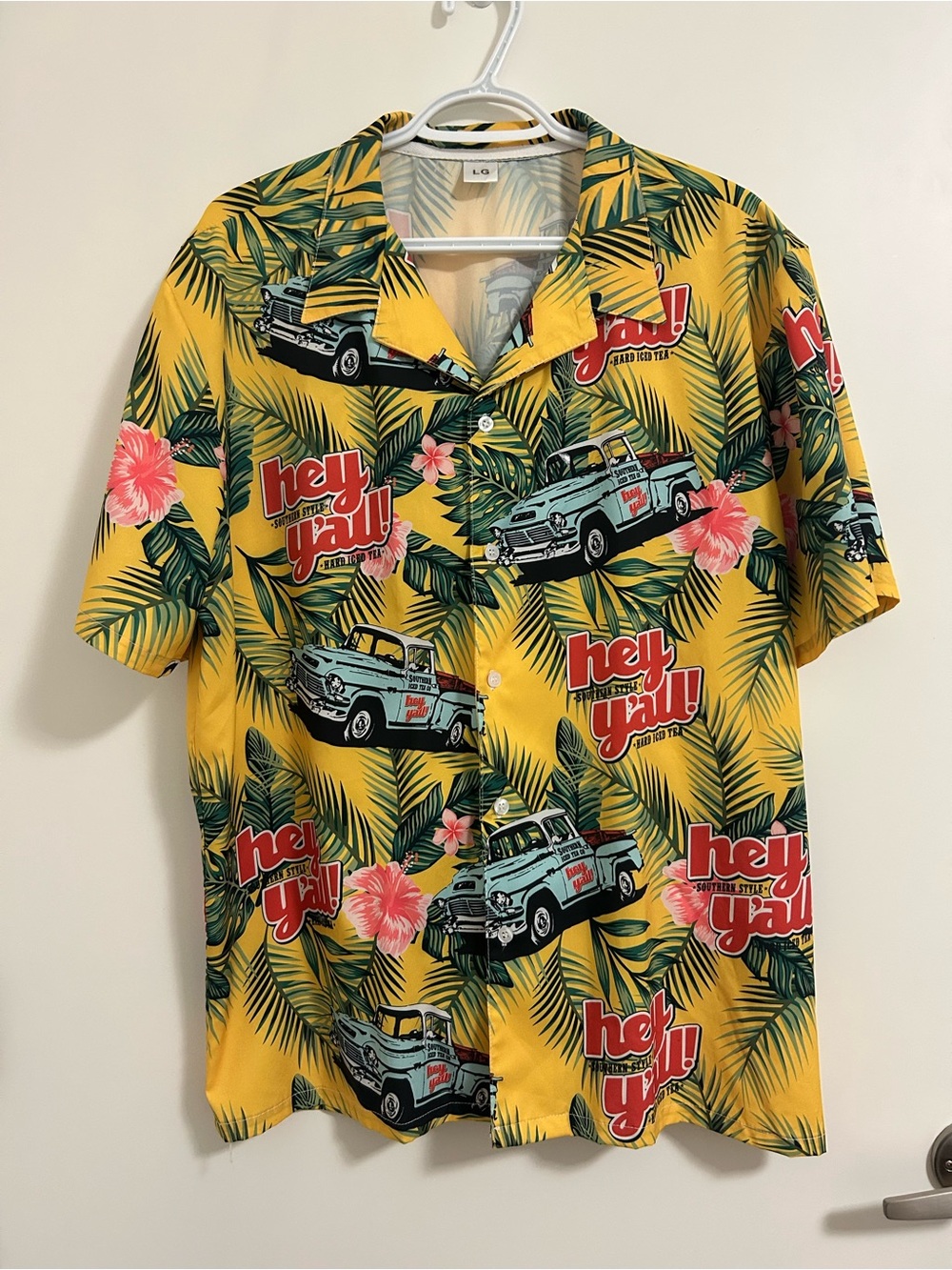 Hey Y’all Tropical Hawaiian Button-Down Shirt with Green Palms Size Large